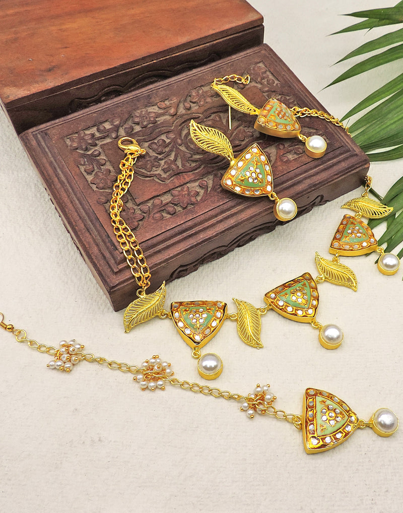 Kundan Triangle Necklace - Statement Necklaces - Gold-Plated & Hypoallergenic Jewellery - Made in India - Dubai Jewellery - Dori