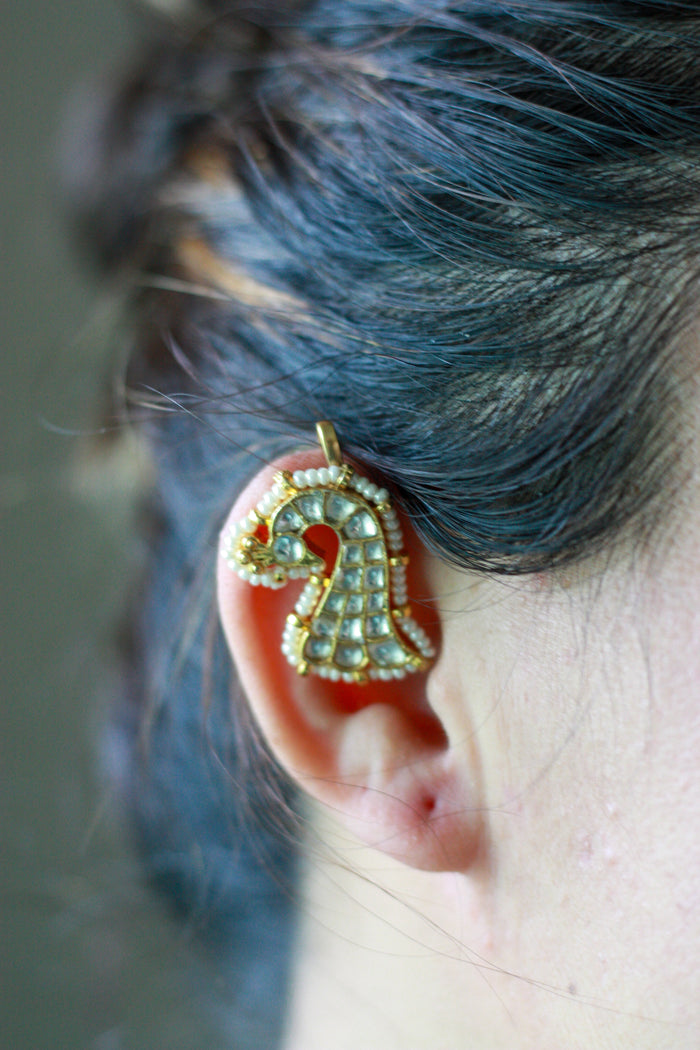Kundan Horse Motif Pearl Cuff