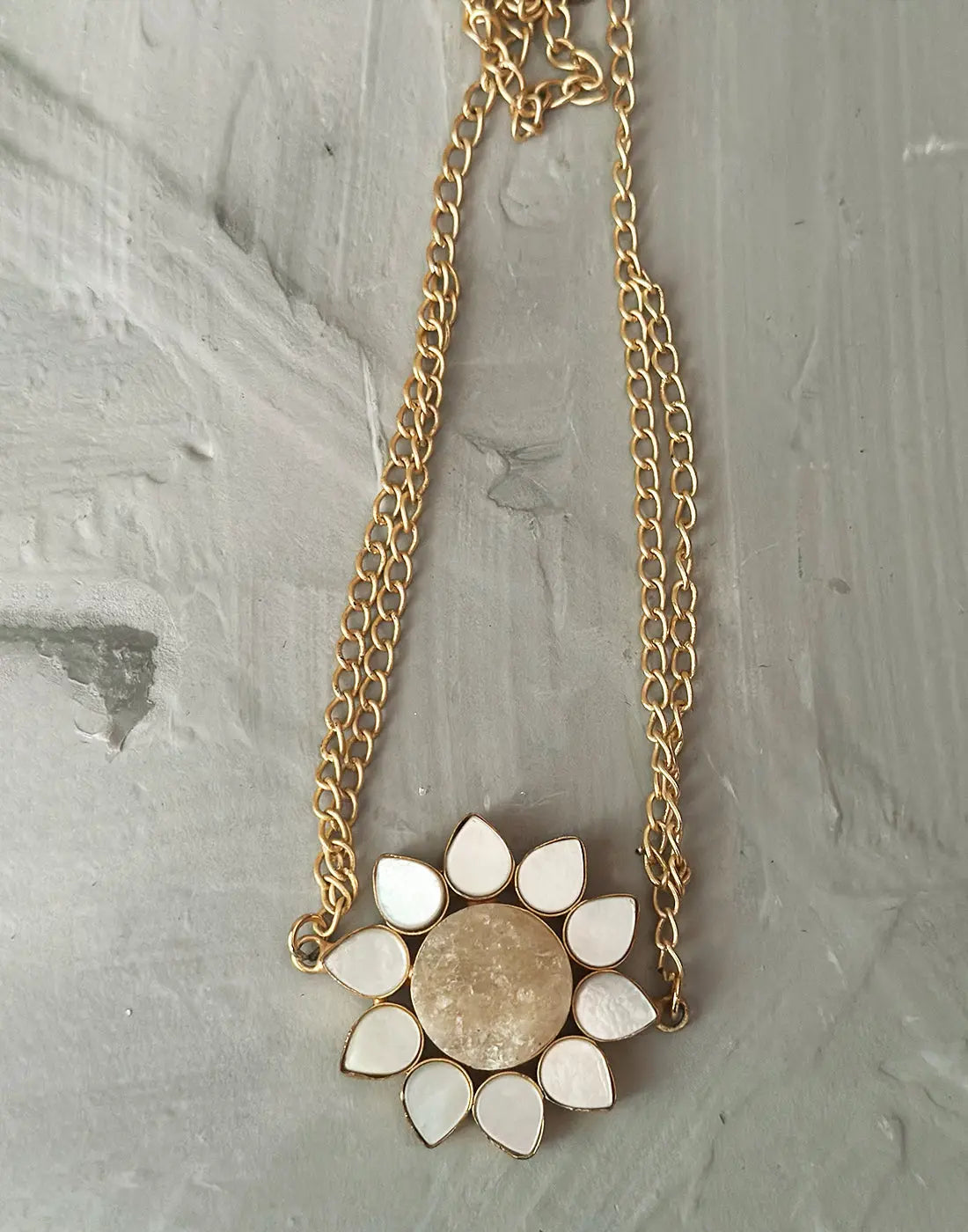 Rose Quartz Sunflower Pendant Necklace - Statement Necklaces - Gold-Plated & Hypoallergenic Jewellery - Made in India - Dubai Jewellery - Dori
